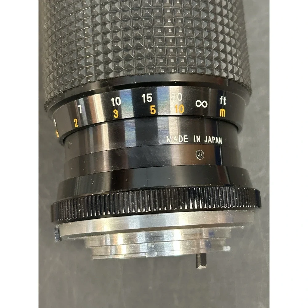 Rokinon Auto Zoom Multi Coated Macro 1:4.5 f=80-200mm Lens
